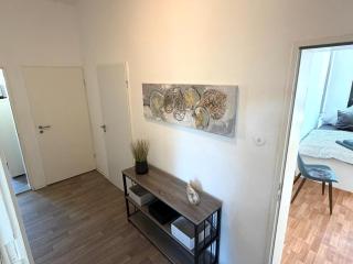 BHV-3, - 4- und 5-Zimmer Wohnungen mit Terrasse, 24h self-check-in, TV, Internet, DisneyPlus, Waschmaschine - 2