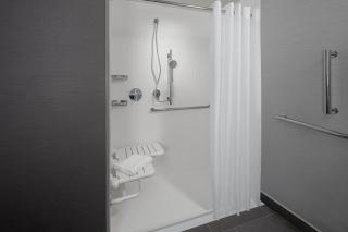Courtyard by Marriott Lansing Downtown - 7