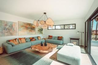 Elegant Architect-Designed Home In Upper Corsica - 1