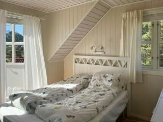 Seaside Cottage On Furuholmen Near Lindesnes - 1