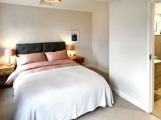 Nurses Cottage - 1