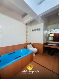 Vythiri White House Service Villa - 4