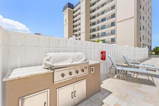 Beachfront Sunsets, Heated Pool & Gulf Views Escape - Dolphin Watch 203 - Roelens - 5