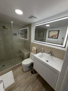 2 Bedroom - Ocean Drive Suite - 1