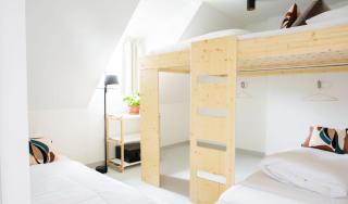 The Green Elephant Hostel & Spa - 8