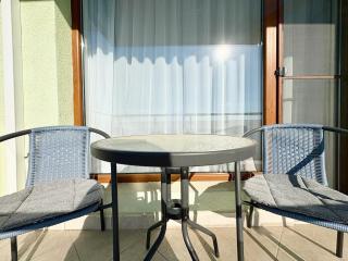 Sea View 3 - 3