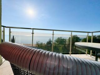 Sea View 3 - 6
