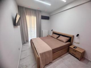 Gazi room - In front of metro and Acropolis. Direct to the airport - 9