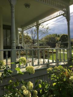 1860 French Country Farmhouse Sleeps 10 - 9