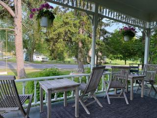 1860 French Country Farmhouse Sleeps 10 - 6