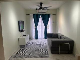 Homestay Ziyan with pool near beach - 0