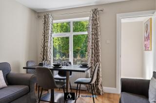 2 Bed Modern Apt By Boyeilles Apartments Short Lets & Serviced Accommodation Belfast With Free Wifi & Parking - 3