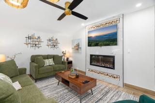 Cozy 3BR Home -Pool-Old Town-Vista Del Camino Park - 3
