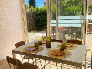 Charmant T2 avec Jardinet, Parking Privé, à 150m de la Plage – Sud, 4 Pers. - FR-1-701-68 - 7