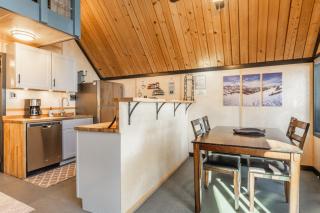 Chalet 18 by Mammoth Mountain Chalets - 7