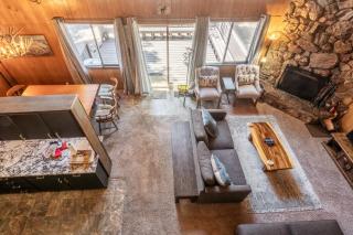 Chalet 12 by Mammoth Mountain Chalets - 4
