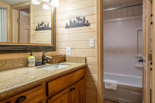 Chalet 10 by Mammoth Mountain Chalets - 4