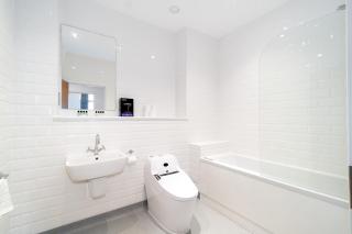 Contemporary 2 Bedroom Apartment in Manchester - 5