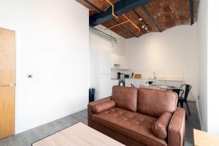 Contemporary 2 Bedroom Apartment in Manchester - 1