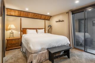 Chalet 16 by Mammoth Mountain Chalets - 2