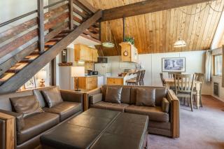 Chalet 15 by Mammoth Mountain Chalets - 7