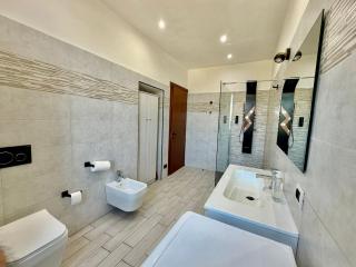 Dela Cruz Home Rental - 7