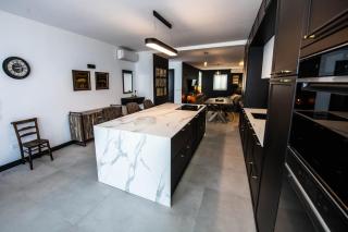 Jaysky penthouse on Etna Street - 7