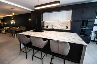 Jaysky penthouse on Etna Street - 6