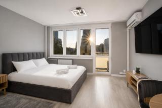 Wola District - Suite with Skyline View - 0