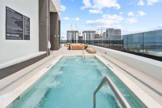 Luxury Miami Condo Near Bayfront Park - 3