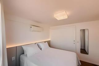 Mondrian Flat - 6