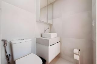 Mondrian Flat - 4