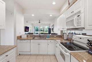 814 - Lake and Fountain View - Chic Furnishings - 9