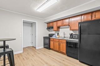 Newly Renovated Unit in Central Spfld #102 - 4