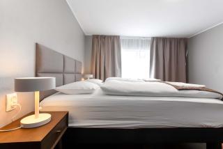 Loft 21 - Stylish Five Bedroom Apartment - 8