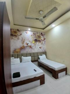 Agam B&B -Only 100 meters from Golden Temple - 2