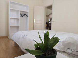 Maison Antananarivo Ambatomaro Chambre privée avec jardin - 3