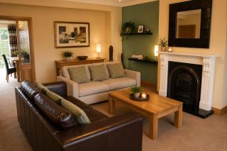 Stylish 3BR Home at Mount Wolseley - 2