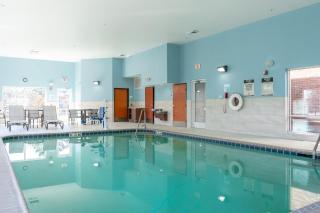 Holiday Inn Express Hotel & Suites Lake Zurich-Barrington by IHG - 3