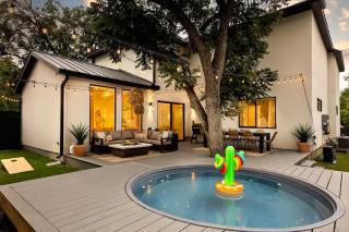 Villa Sleeps 26 Mins to DT Pools Movies Games - 3