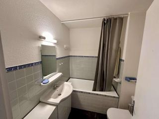 Studio 4 pers au centre, proche pistes et commerces, parking, ski, ascenseur - FR-1-572-185 - 4