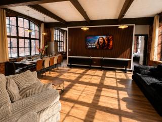 2BR Central Apt - Bars, Restaurants & Parking - 9