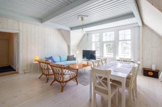 Villa Rosa Seaside Apartment in Hanko - 8