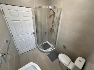 Stylish Apartment in Clifden Town Centre Sleeps 4 - 6
