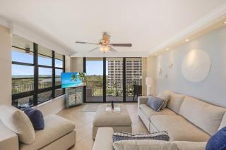 Beachfront condo with pool and dazzling ocean view - 7