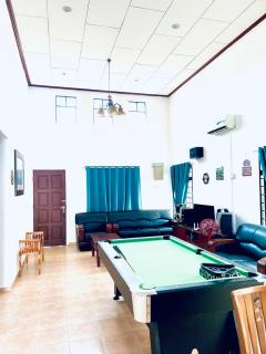 The 5R Famosa Villa - 8