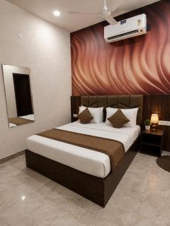Hotel KR Near Golden Temple - 8