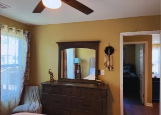 Cozy Pet friendly Decatur Guesthouse 2 Full Bath with 2 Car Garage - 4