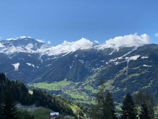 Cosy 2-bed chalet apt with pool, Verbier centre - 1