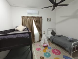 Kaloi's Cottage, Pool, BBQ, Near Beach, 5-15 Pax - 9